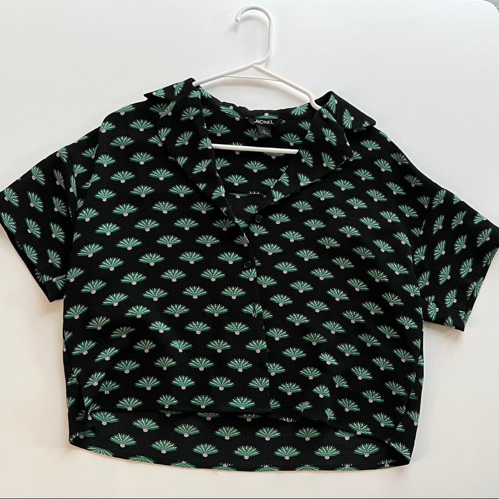 Short sleeve button down top